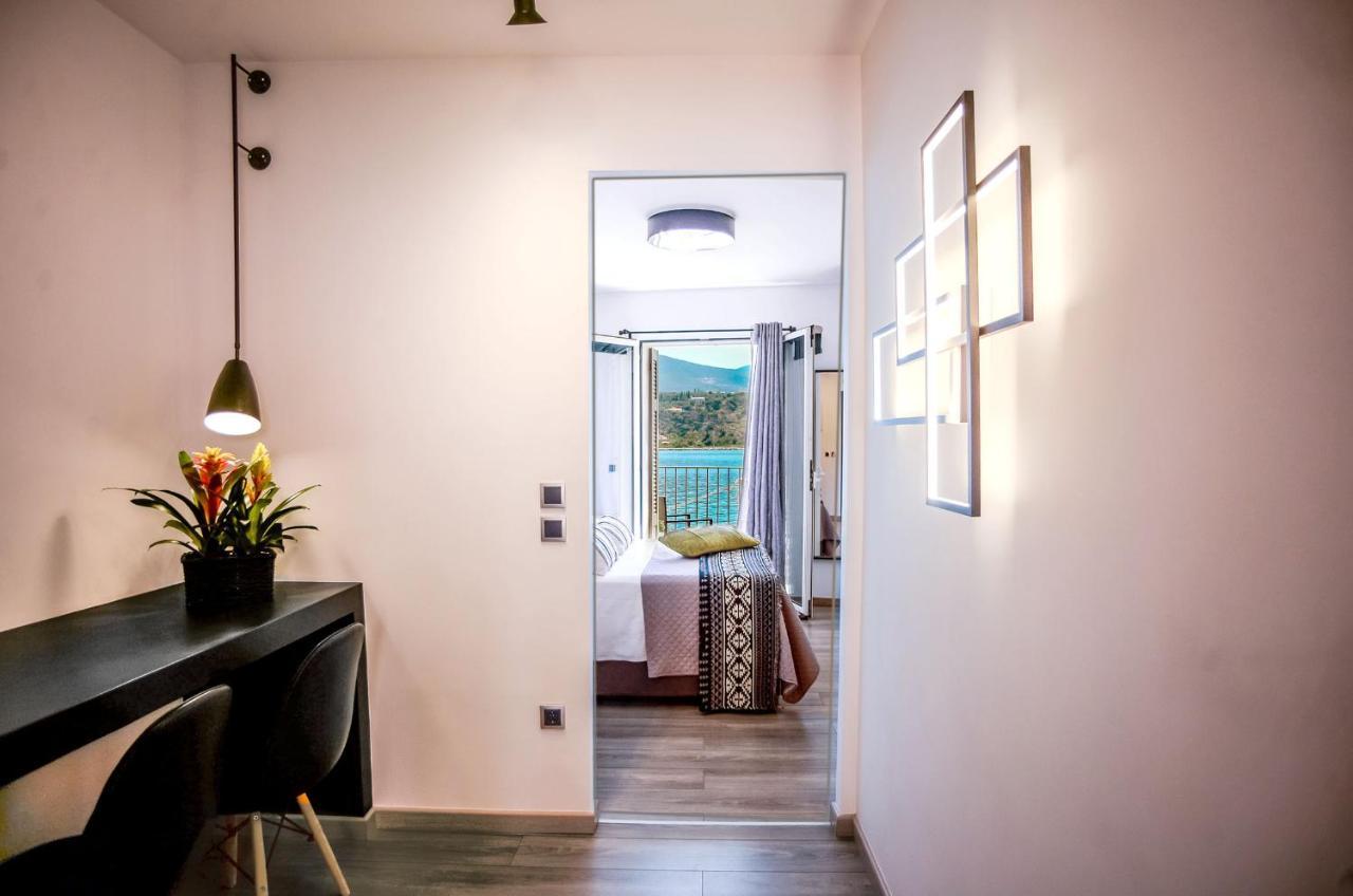 A & B Minimal Suite With Sea View In Argostoli Exterior photo